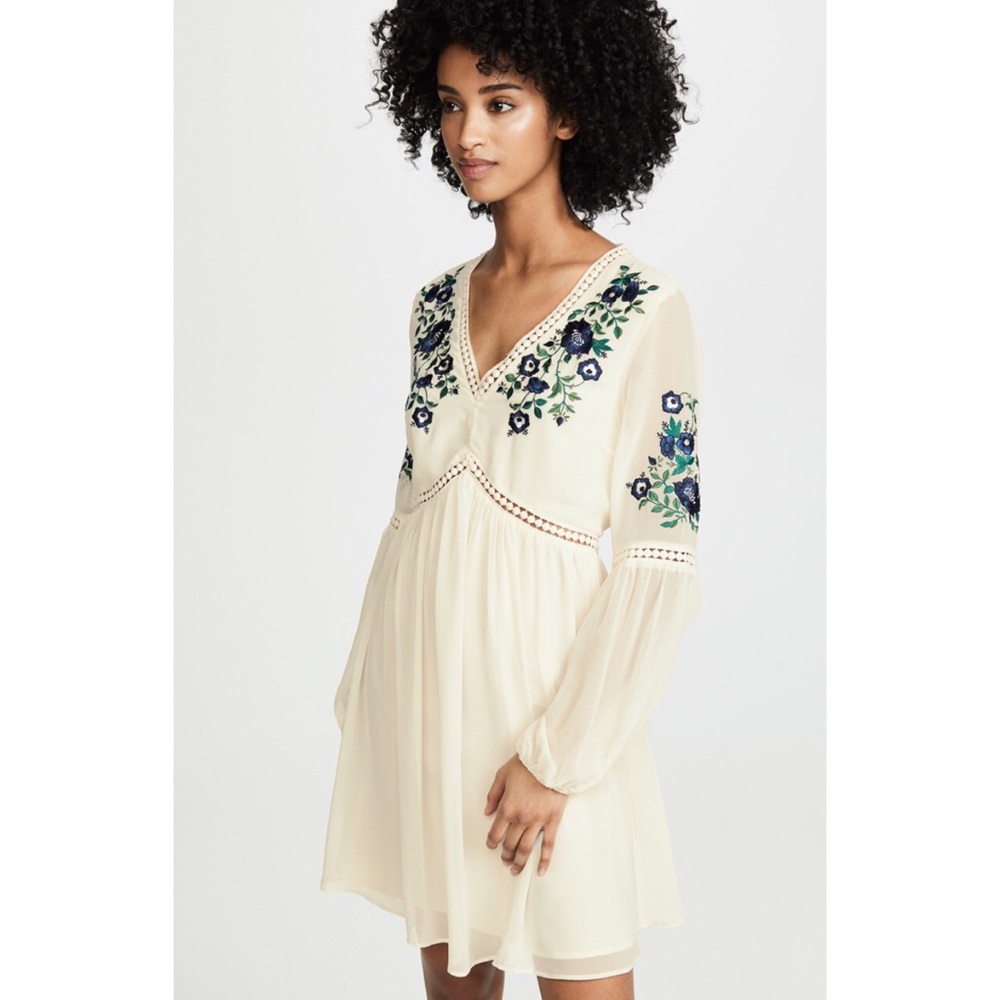 Cupcakes and Cashmere Lynsey Dress